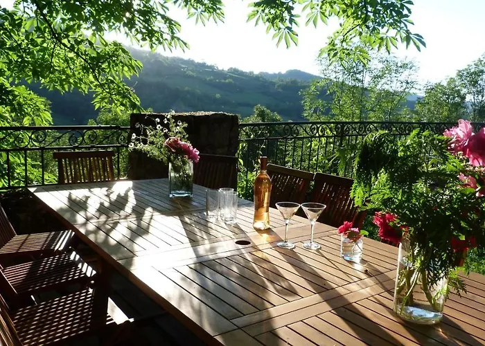 Maison De Famille Et D'ami-e-s 펜션 Valady