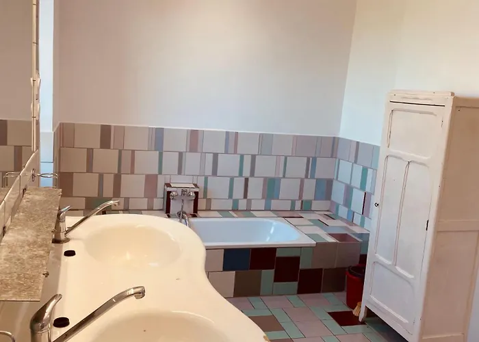 Maison De Famille Et D'ami-e-s 펜션 *